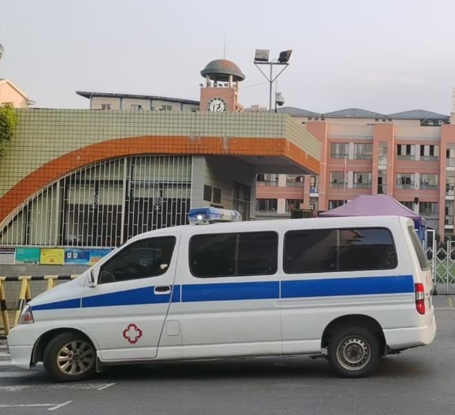 陵川救护车出租护送骨折病人一公里多少钱